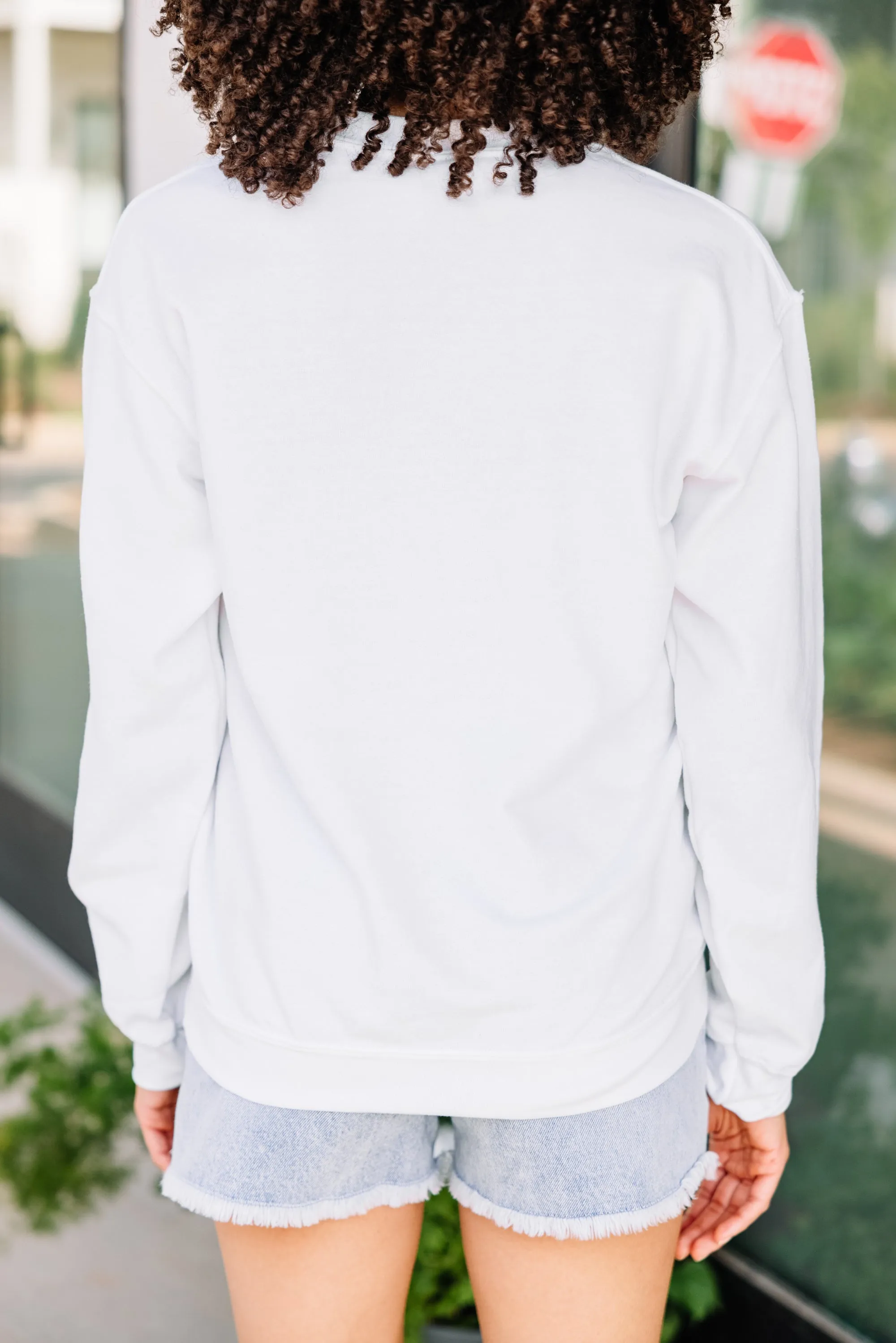 Chase More Sunsets White Graphic Sweatshirt