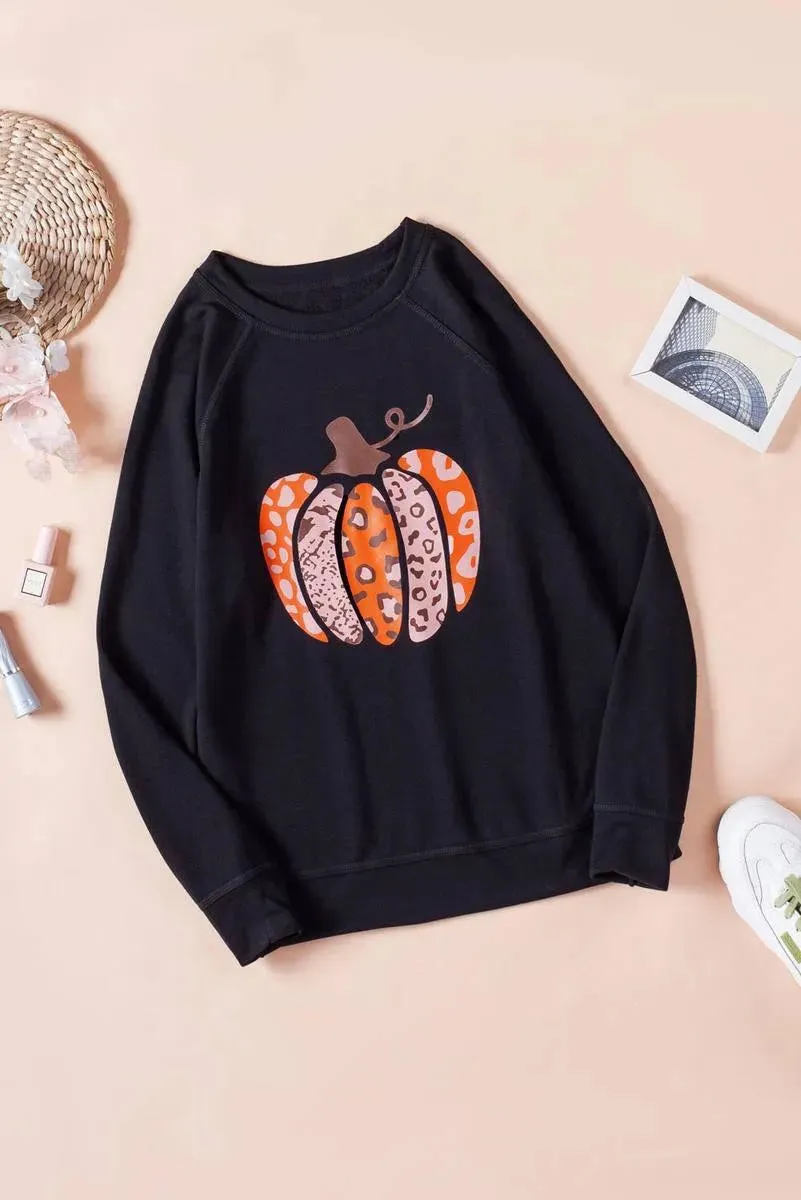 Get cozy in style with our Halloween Pumpkin Graphic Pullover Sweatshirt - perfect for fall festivities!