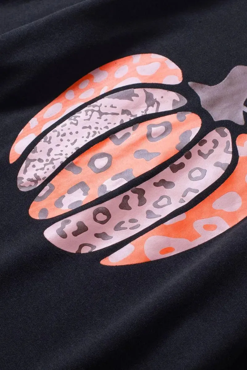 Get cozy in style with our Halloween Pumpkin Graphic Pullover Sweatshirt - perfect for fall festivities!